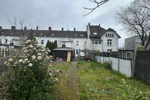 Gepflegtes helles Reihenhaus mit hohen Decken