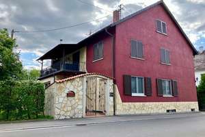 ***TRAUMHAUS MIT 2 GROßEN WOHNUNGEN UND WOHNKELLER IM MEDITERRANEN STIL*** – Bohlstraße 3, 72555 Metzingen – Vorschaubild 4