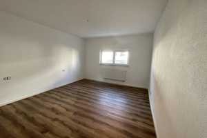 Esslingen Berkheim, frei stehendes, teilrenoviertes  3-Familien-Haus – Dürrbeundstraße 24, 73734 Esslingen (Kreis) – Vorschaubild 4