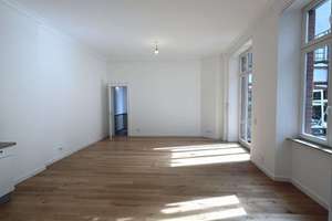 Renovierte 5-Zimmerwohnung mit Küche und Balkonen – Adelheidstr. 54, 65185 Mitte, Wiesbaden – Vorschaubild 4