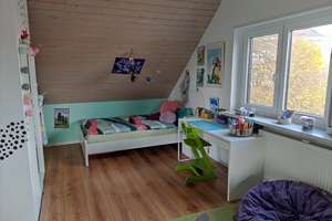 von Privat: Familienidyll mit Einliegerwohnung & PV-Anlage – modernisiert & bezugsfertig – Die vollständige Adresse der Immobilie erhältst du vom Anbieter., 69234 Dielheim – Vorschaubild 11
