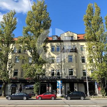 Altbau an der Münchner Freiheit. combine Transaction