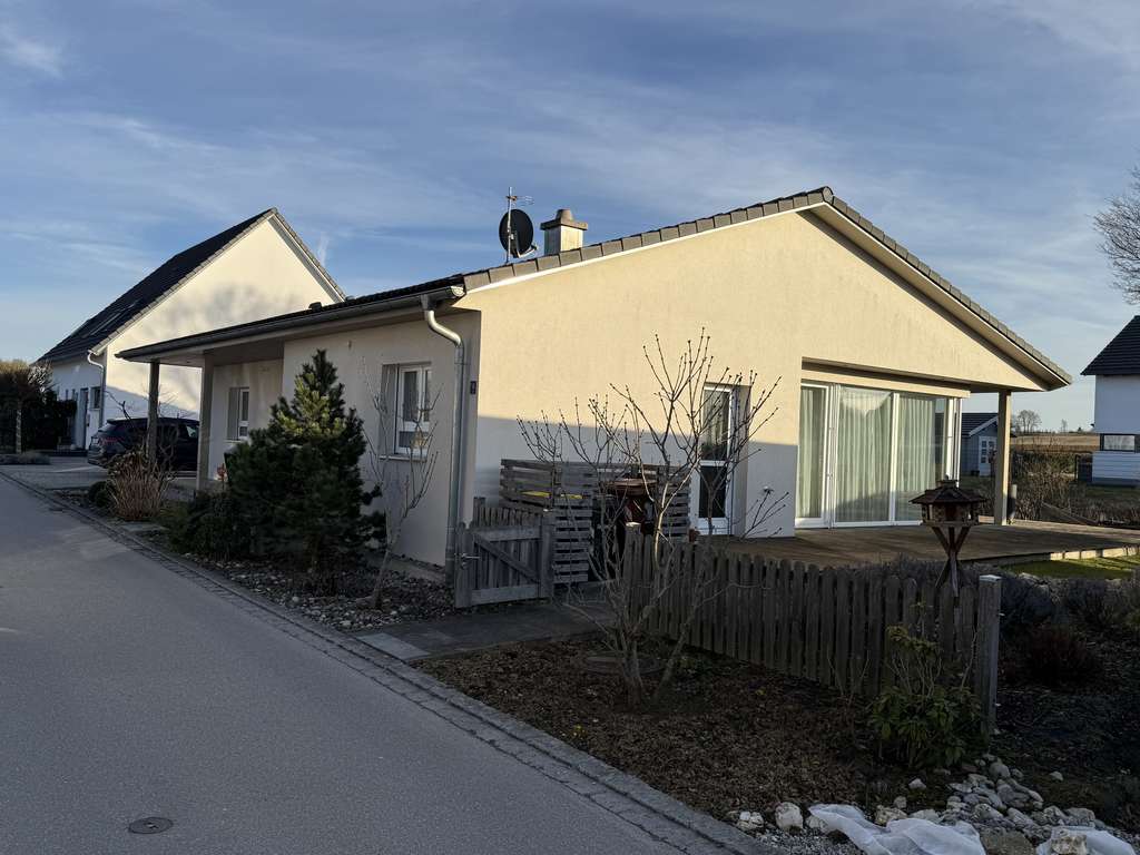Immobilie in Kutzenhausen - Einfamilienhaus-Bungalow mit Doppelgarage auf 652 m² Grundstück in Kutzenhausen-Maingründel - Bild 4