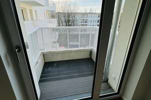 Süd-Balkon zum Innenhof! - mit Abstellkammer sowie EBK! – Otto-Franke-Straße 45, 12489 Adlershof, Berlin – Vorschaubild 9