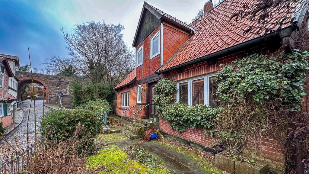 Immobilie in Lauenburg/Elbe - Familienhaus - Viel Platz in historischer Wohnlage - Bild 0