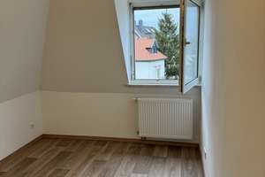 Modernisierte DG-Wohnung, 2-Zimmer-Küche, Bad in Mannheim-Luzenberg – Sandhoferstraße 28, 68305 Waldhof, Mannheim – Vorschaubild 2