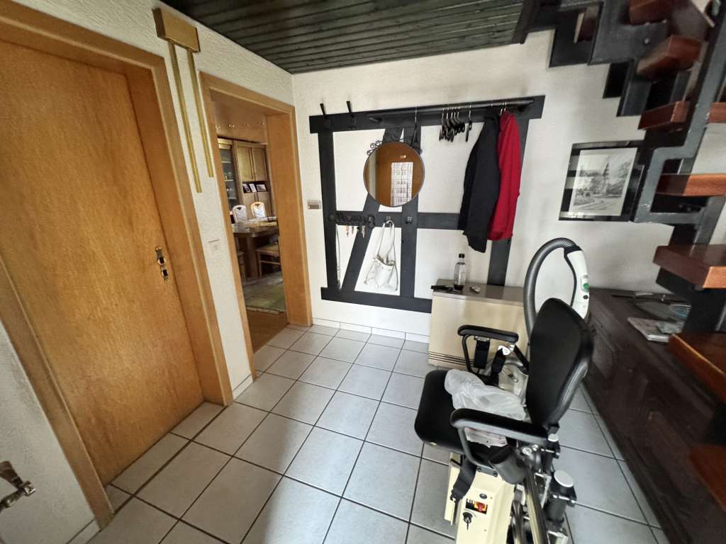 Immobilie in Bad Marienberg (Westerwald) - gepflegte Doppelhaushälfte mit Terrasse und Garage - Bild 3