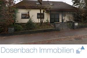 Großzügiges Wohnen für die ganze Familie inkl. Einliegerwohnung – Die vollständige Adresse der Immobilie erhältst du vom Anbieter., 79541 Lörrach – Vorschaubild 1