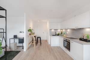 Ideal geschnittenes Apartment mit Einbauküche und offener Raumgestaltung in der Seestadt – Am Südufer 2-24, 41065 Lürrip, Mönchengladbach – Vorschaubild 3
