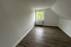 Schöne, große 3-Zimmer-Dachgeschoss-Wohnung im Nordviertel in direkter Uni-Nähe – Berthold-Beitz-Boulevard 581, 45141 Altenessen-Süd, Essen – Vorschaubild 7