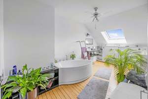 Loftartige Dachgeschosswohnung mit Galerie, Aufzug und TG-Stellplatz in Ludwigshafen-Mundenheim – 67065 Mundenheim, Ludwigshafen am Rhein – Vorschaubild 7