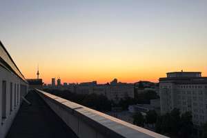 Historische Dachterrasse/ Dachgarten 1.000 m² mit sensationellem Panoramablick  in Karl Marx Allee – Karl Marx Allee 134, 10243 Friedrichshain, Berlin – Vorschaubild 7