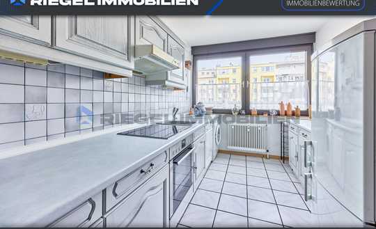 Sie hier? Wir auch! Geräumige 4-Zimmer-Wohnung mit verglaster Loggia und Personenaufzug