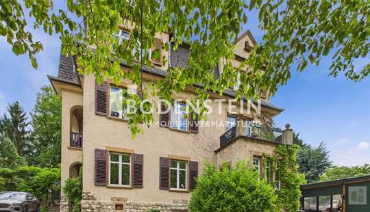 Bild von Stilvoll leben in historischer Eleganz – Villa mit weitläufigem Parkgrundstück zu verkaufen