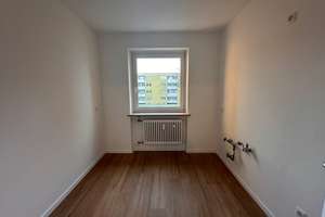 Moderne 4-Zimmer-Wohnung mit Balkon in Nürnberg – Herzogstandstraße 22, 90471 Langwasser Nordwest, Nürnberg – Vorschaubild 6