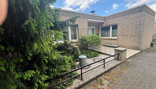 Bild von Bungalow - Tolle Aufteilung - Fenster aus 2000 - Garage