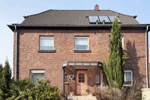 Wunderschönes Zweifamilienhaus mit großem Gartenparadies – Top Lage in Porz-Wahn – Die vollständige Adresse der Immobilie erhältst du vom Anbieter., 51147 Wahn, Köln – Vorschaubild 45