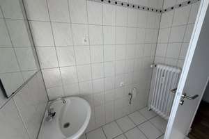 Helle 1-Zimmer-Wohnung mit separater Küche und Balkon! - bitte keine Anrufe – Radeberger Str. 217, 50968 Raderberg, Köln – Vorschaubild 7