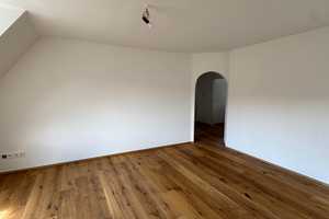 3-Zimmer Wohnung mit Balkon – Stuttgart – Vorschaubild 2