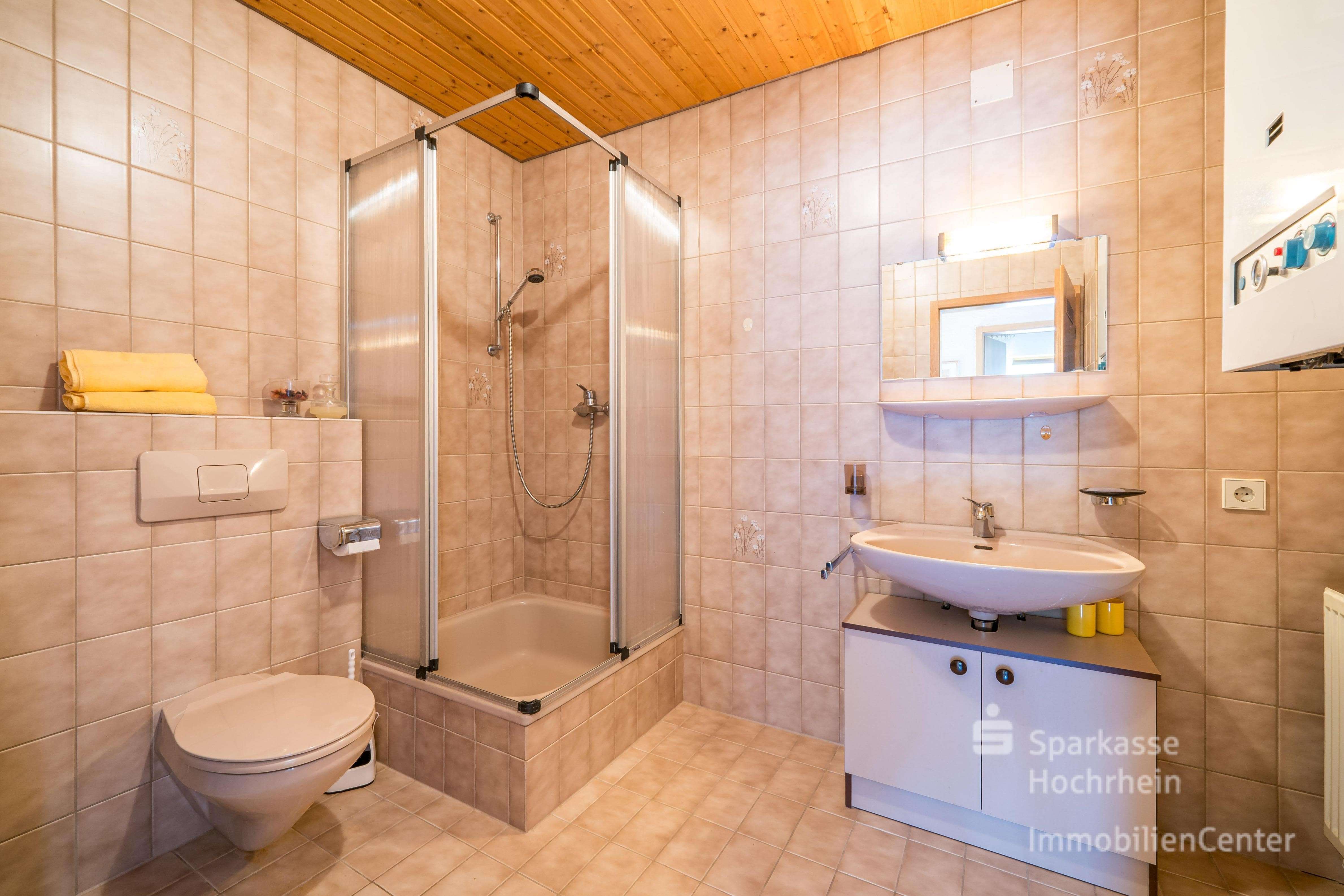 Immobilie in Herrischried - Lichtdurchflutete DG-Wohnung mit traumhafter Dachterrasse - u.a. perfekt als Ferienwohnung - Bild 3