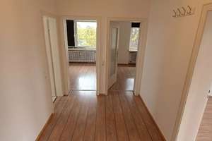 3 Zimmer Wohnung (76m²) in zentraler Lage - mit Balkon, Aufzug, Keller und Waschküche – Wilhelm-Crüwell-Straße 20, 44147 Ruhrallee, Dortmund – Vorschaubild 2