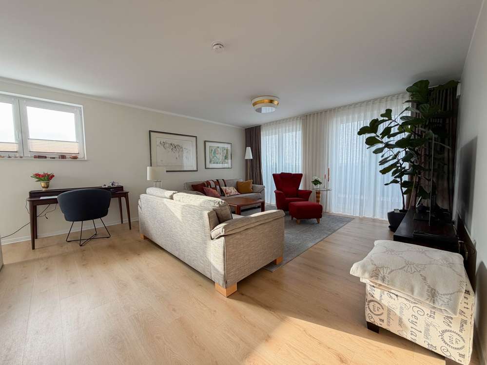 Immobilie in Dörfles-Esbach - Exklusive neuwertige Dachgeschosswohnung mit Dachterrasse, Aufzug & Veste-Blick - Bild 11