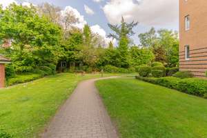 Stilvolle Maisonette-Wohnung mit 86qm Wohn-/Nutzfläche plus Tiefgaragenstellplatz in begehrter Lage – Die vollständige Adresse der Immobilie erhältst du vom Anbieter., 22529 Lokstedt, Hamburg – Vorschaubild 22
