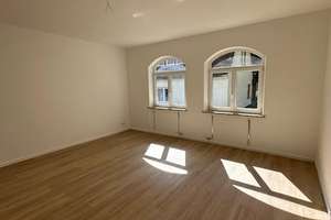 Erstbezug Sanierter Altbau! Wunderschöne 3 ZW + sehr großer Wohnküche! – Waldstromerstr. 18, 90453 Reichelsdorf, Nürnberg – Vorschaubild 1