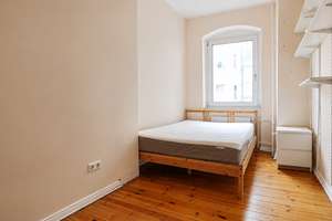 Seltene Familienwohnung in Charlottenburg – 4 Zimmer, Wohnküche, Bad & Gäste-WC – Die vollständige Adresse der Immobilie erhältst du vom Anbieter., 10627 Charlottenburg, Berlin – Vorschaubild 9