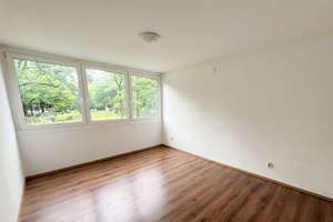 Helle und charmante 4-Zimmer-Wohnung mit Westloggia und Blick ins Grüne in München-Johanneskirchen – Die vollständige Adresse der Immobilie erhältst du vom Anbieter., 81927 Johanneskirchen, München – Vorschaubild 10