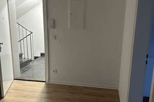 vollständig saniert!!! Wohnkomfort im 2. OG mit Balkon und 59,64 m² Wohnfläche in Essen – Fünfhandbank 15-33, 45307 Kray, Essen – Vorschaubild 2