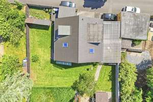 NEUER PREIS! Charmantes Zweifamilienhaus mit vielen Möglichkeiten in Pützchen – Die vollständige Adresse der Immobilie erhältst du vom Anbieter., 53229 Pützchen/Bechlinghoven, Bonn – Vorschaubild 53