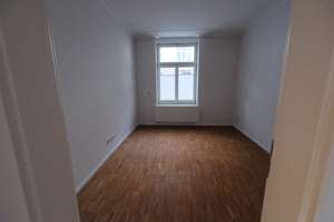  Denkmal-Altbau in Ehrenfeld: helle 2-Zi-Wohnung mit Gartenterrasse  -  bezugsfrei  + provisionsfrei – 50825 Ehrenfeld (Ortsteil), Köln – Vorschaubild 2