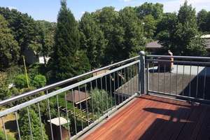 Helle, zentral gelegene Wohnung mit "ruhigem" Balkon, Nähe FH 