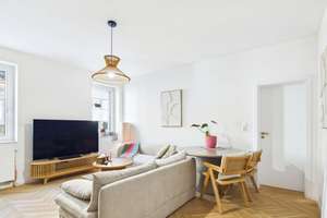 Saniertes Wohnjuwel mit Fischgrätenparkett und hohen Decken – Die vollständige Adresse der Immobilie erhältst du vom Anbieter., 70178 Rotebühl, Stuttgart – Vorschaubild 8