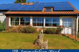 Einfamilienhaus mit großem Grund, PV-Anlage und Potenzial zur individuellen Gestaltung in Manching – Die vollständige Adresse der Immobilie erhältst du vom Anbieter., 85077 Manching – Vorschaubild 1