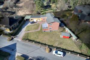 Viel Platz für Familie und Ideen: Haus auf 1.108 m² Grundstück nahe der Innenstadt mit viel Grün – Die vollständige Adresse der Immobilie erhältst du vom Anbieter., 23774 Heiligenhafen – Vorschaubild 2