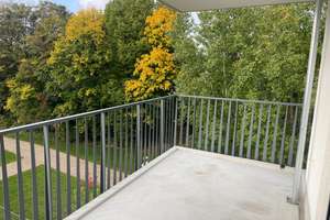 Wunderschöne 3 Zi-Whg München / Gräfelfing, Blick ins Grüne,  Küche (Miele) – Maria-Arndts-Str. 27, 81249 Aubing-Süd, München – Vorschaubild 6