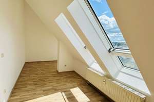 Schöne, sonnige Maisonettewohnung im Mehrfamilienhaus mit Erzgebirgsblick in Hohenstein-Ernstthal – Ottostraße 16, 9337 Hohenstein-Ernstthal – Vorschaubild 8