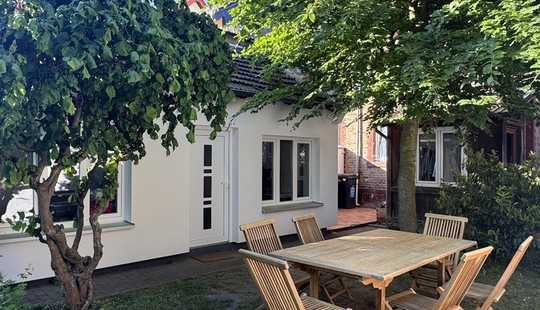 Bild von Einzigartiges, freistehendes Stadthaus mit Geschichte - stilvoll saniert, sofort bezugsbereit