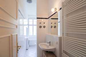 Traumhafte, bezugsfreie 2-Zimmer-Altbauwohnung in Berlin Pankow – Berlin – Vorschaubild 6