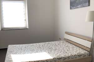 Schöne Altbauwohnung  in der 2 Etage zu vermieten, Teilmöbliert  – Im Schlenk 26, 47055 Wanheimerort, Duisburg – Vorschaubild 11