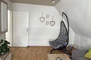 Wohnen mit Charakter: 3,5-Zimmer-Dachgeschosswohnung in Plettenberg – Landemerter Weg 16, 58840 Plettenberg – Vorschaubild 12