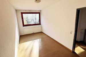 ETW als Stadthaus // Doppelgarage // 2 Balkone // separater Eingang – Bielefeld – Vorschaubild 16