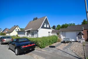 Modernisiertes Einfamilienhaus mit Garage, Garten und Teilkeller – Die vollständige Adresse der Immobilie erhältst du vom Anbieter., 23569 Kücknitz, Lübeck – Vorschaubild 2