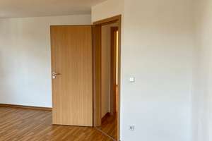 Großzügige 3-Zimmer-Wohnung mit Ausblick in zentraler Lage zu vermieten – Zieschestr. 25, 9111 Zentrum, Chemnitz – Vorschaubild 15