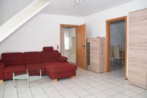 Helle 2-Zimmer-DG-Wohnung mit Balkon und EBK in Bretten – Karlsruhe (Kreis) – Vorschaubild 1