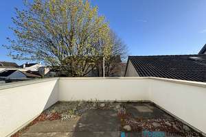 Geräumiges Zweifamilienhaus mit Balkon, Garten und Carport – Die vollständige Adresse der Immobilie erhältst du vom Anbieter., 65779 Kelkheim (Taunus) – Vorschaubild 10