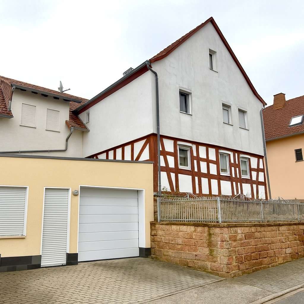 Immobilie in Gründau - Wohnen mit Charakter – Platz, Komfort und Charme im Herzen von Mittel-Gründau - Bild 1