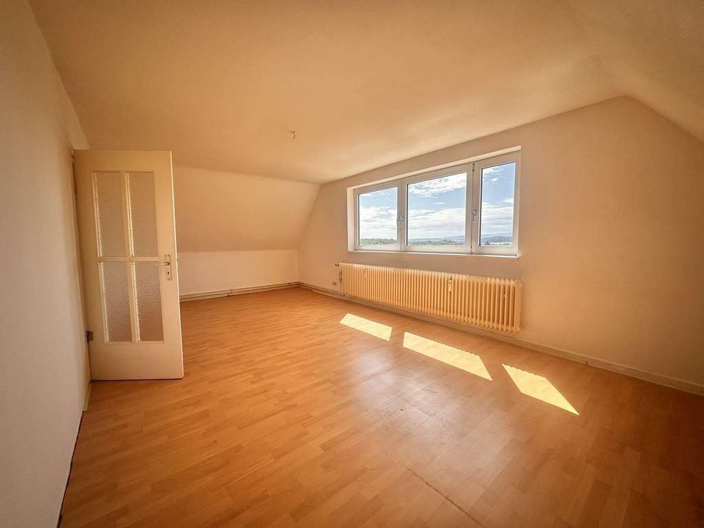 Immobilie in Salzgitter - Charmante 2-Zimmer-Dachgeschosswohnung mit Weitblick ins Grüne - Bild 1